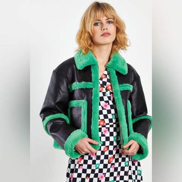 Glamorous Jackets & Blazers - Glamorous Black Green Cropped Shearling Trim Vegan Leather Coat Size 6
